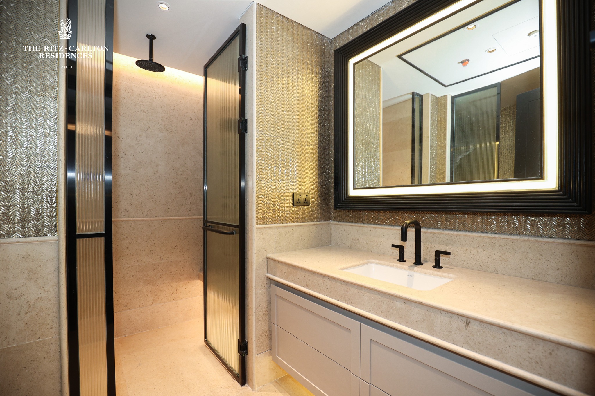 CĂN HỘ RITZ-CARLTON