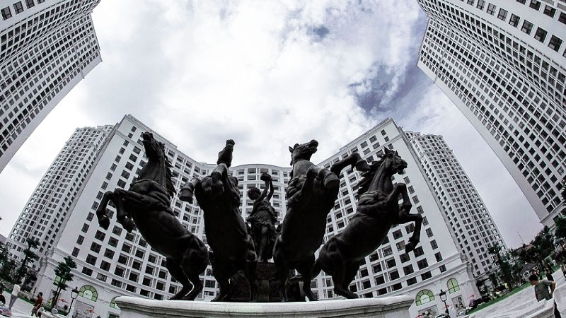 tuong-dai-tu-ma-vinhomes-royal-city