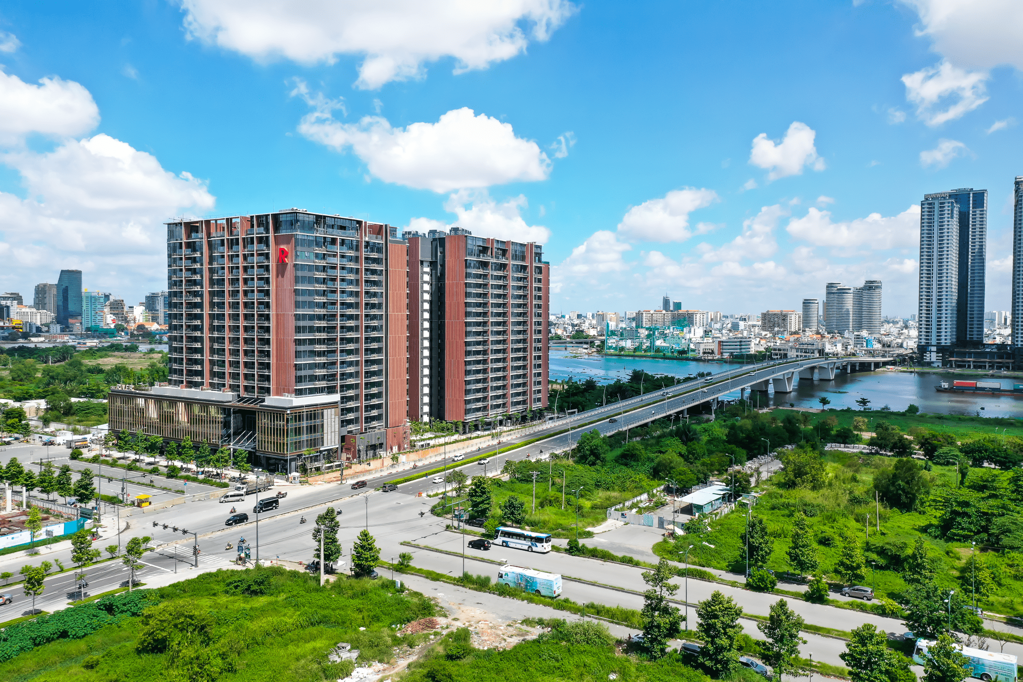 The River Thủ Thiêm The river thủ thiêm