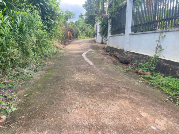 đất Đông Tây (1)