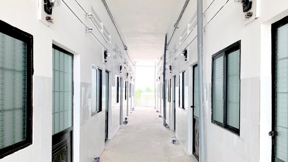 Không Thiết Kế Các Cửa Đối Diện Trực Tiếp Nhau