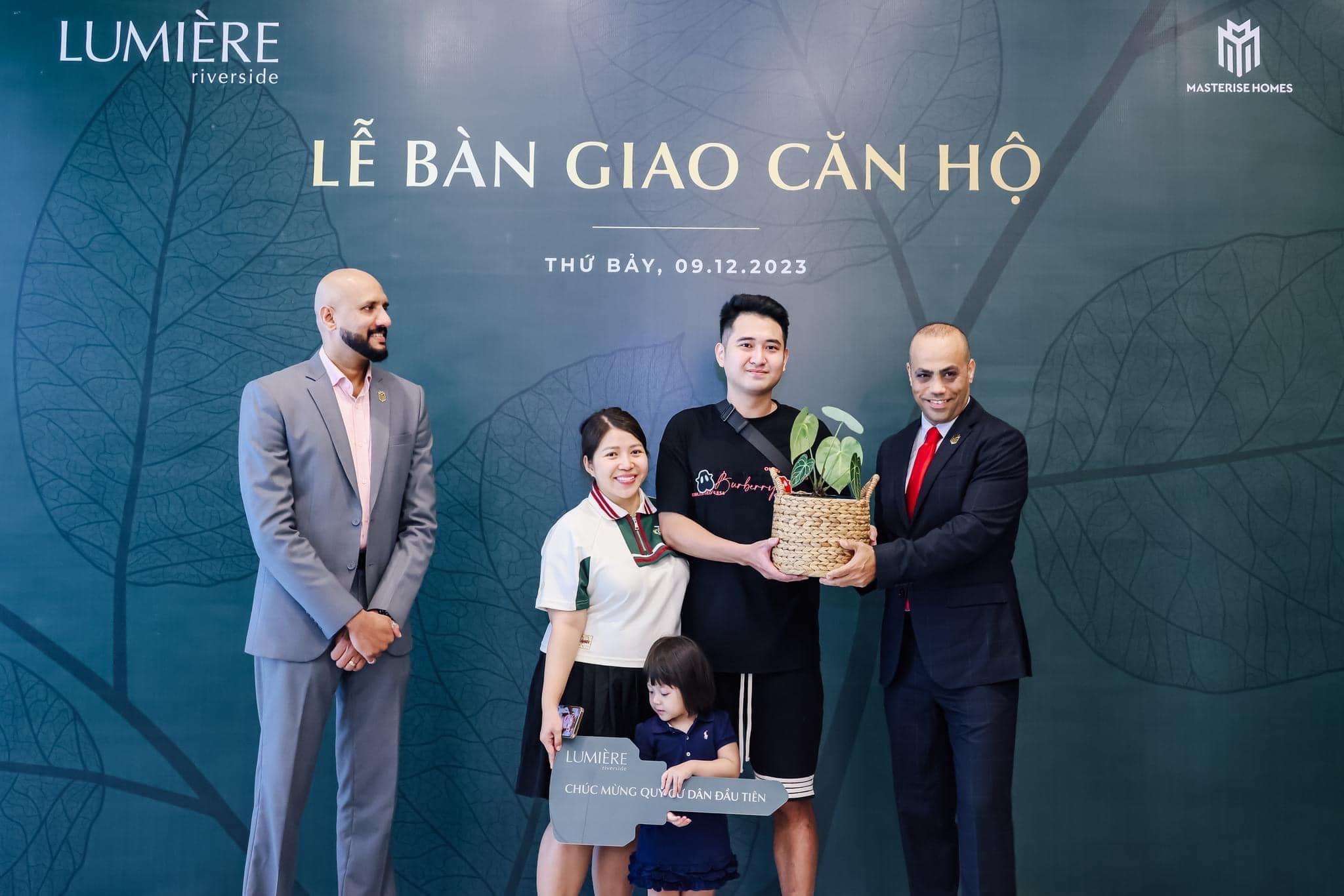 LUMIÈRE Riverside (19)