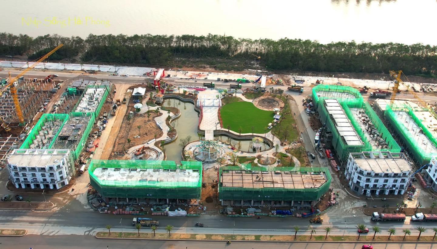 cập nhật tiến độ Vinhomes Royal Island 