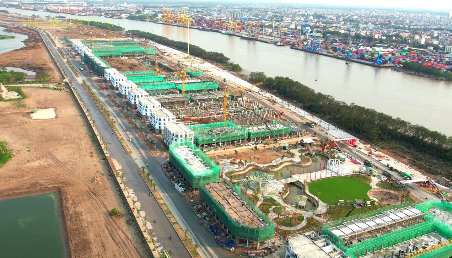 cập nhật tiến độ Vinhomes Royal Island 