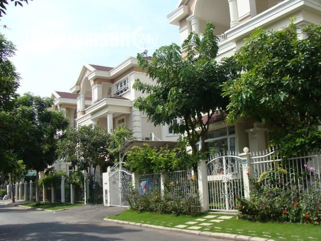 Đối tượng khách hàng có nhu cầu mua, đầu tư vào nhà biệt thự, liền kề quận Tân Phú?