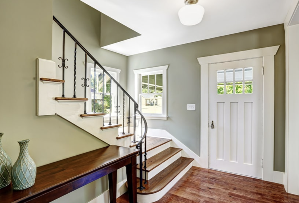 Không Đặt Nhà Vệ Sinh Đối Diện Cửa Chính